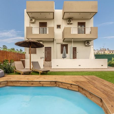 Cozy House With Pool Near Beach Gazi Bagian luar foto
