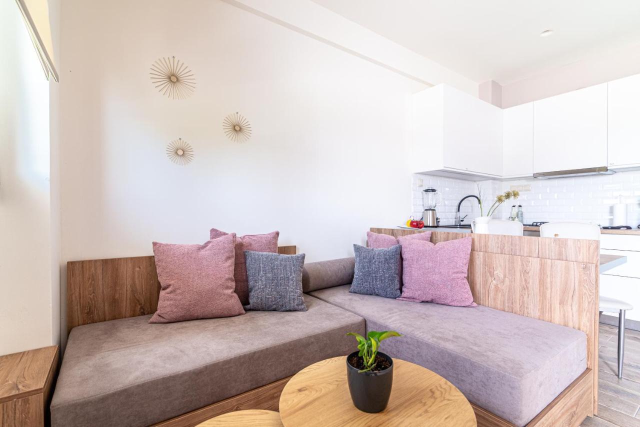 Cozy House With Pool Near Beach Gazi Bagian luar foto