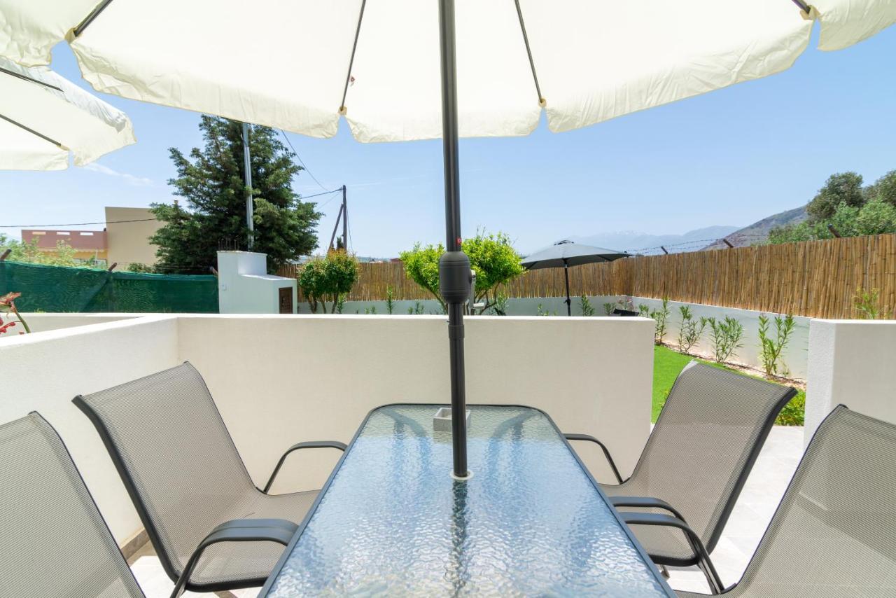 Cozy House With Pool Near Beach Gazi Bagian luar foto