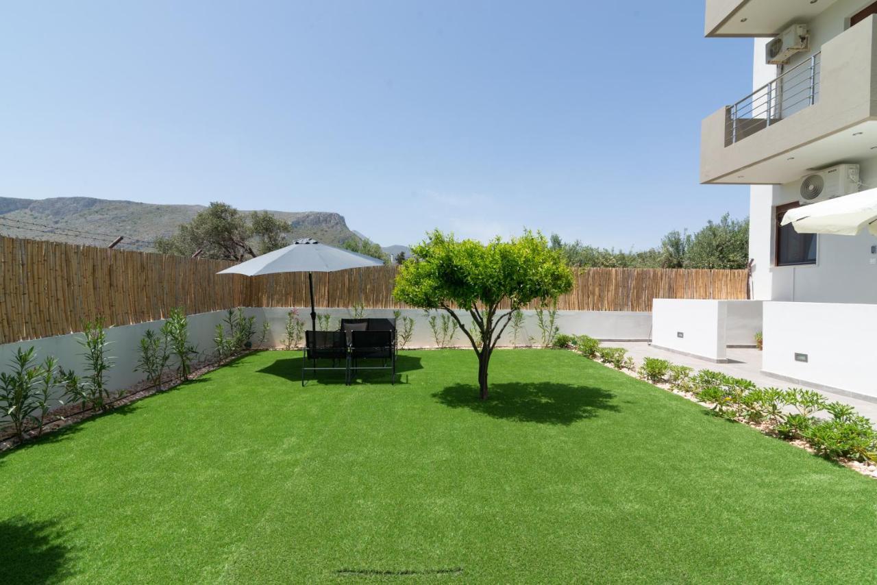 Cozy House With Pool Near Beach Gazi Bagian luar foto