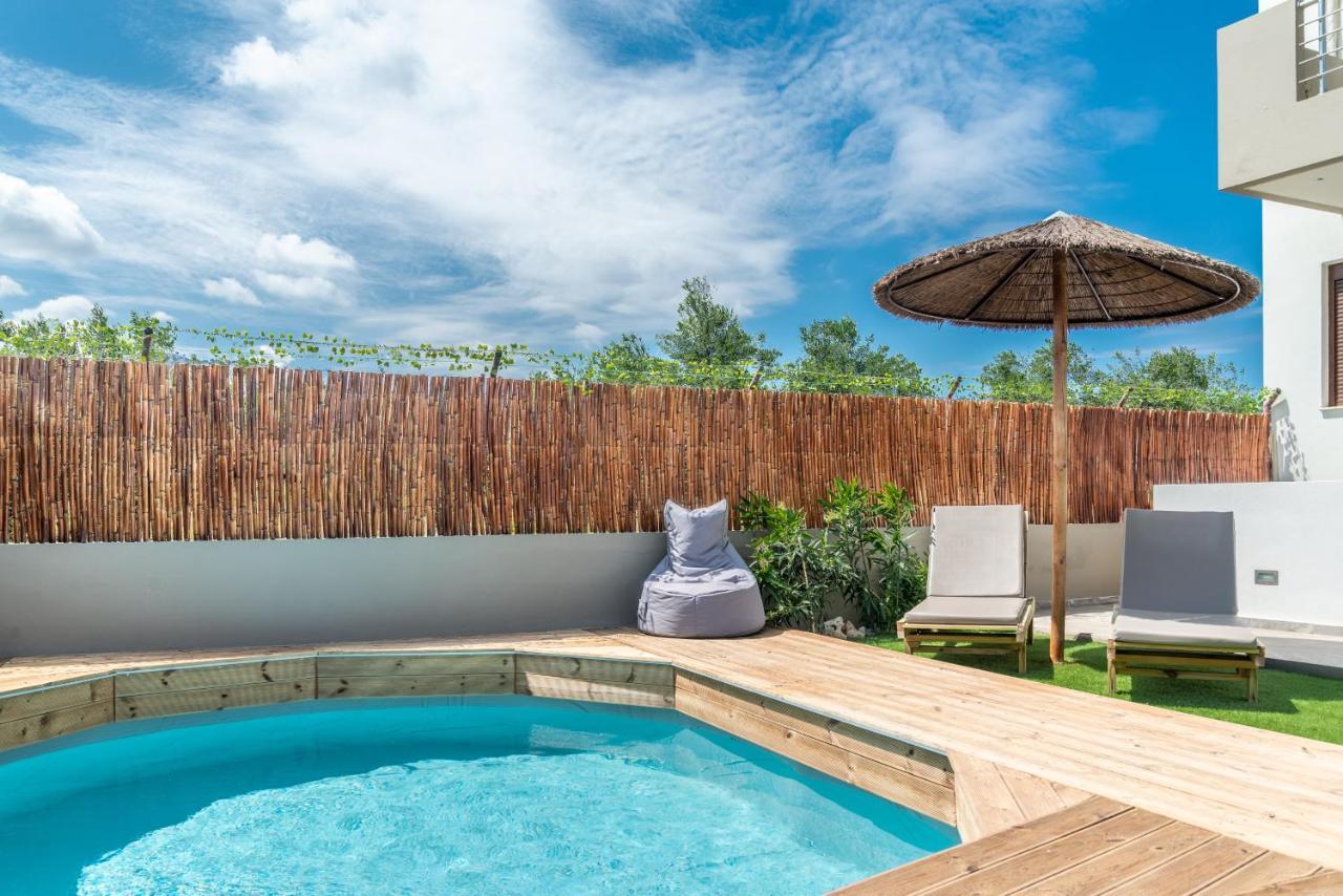 Cozy House With Pool Near Beach Gazi Bagian luar foto