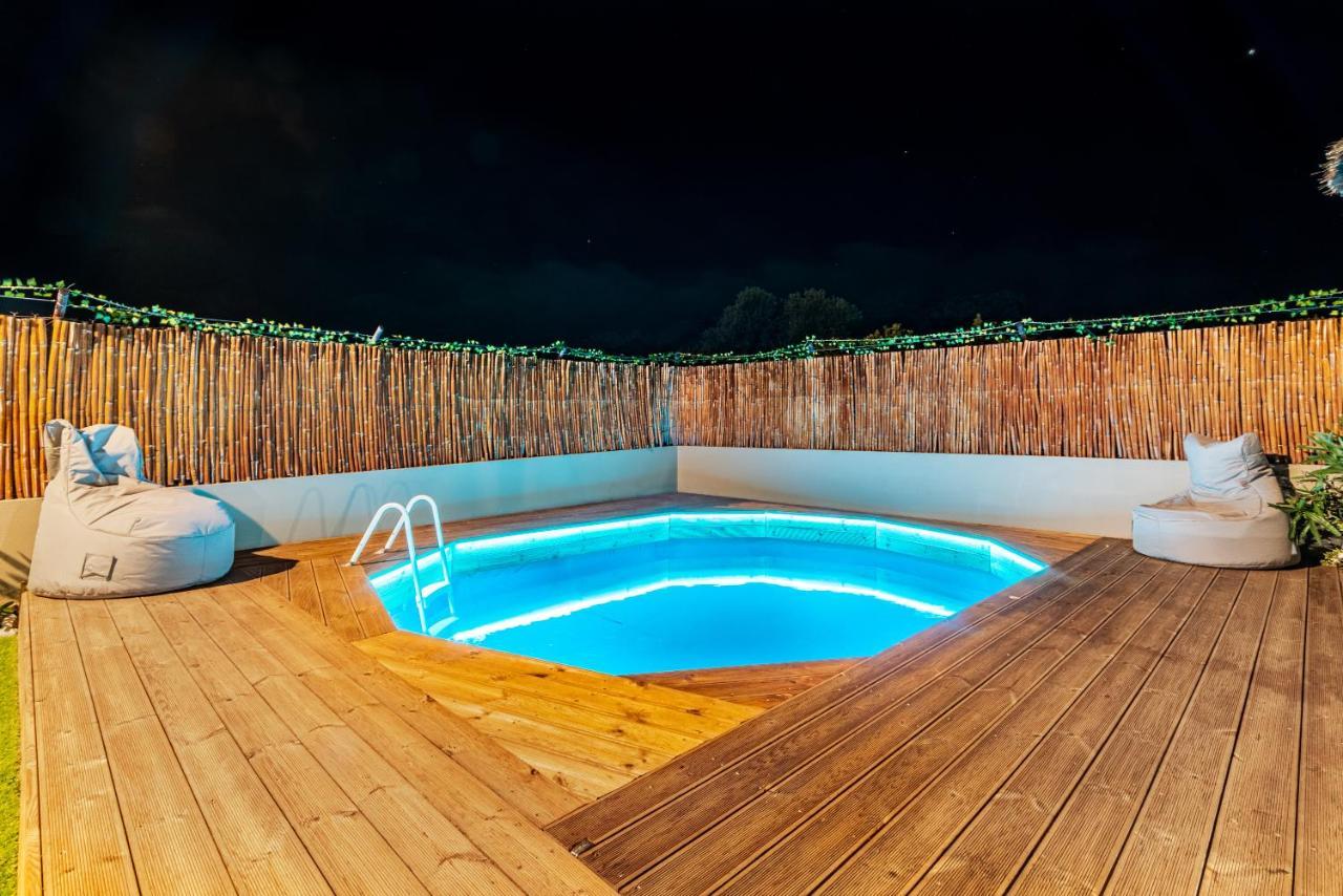 Cozy House With Pool Near Beach Gazi Bagian luar foto