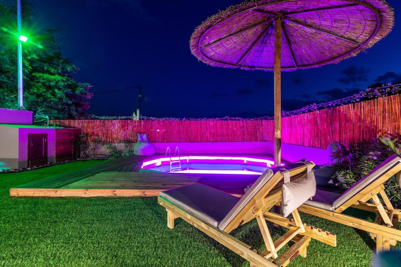 Cozy House With Pool Near Beach Gazi Bagian luar foto