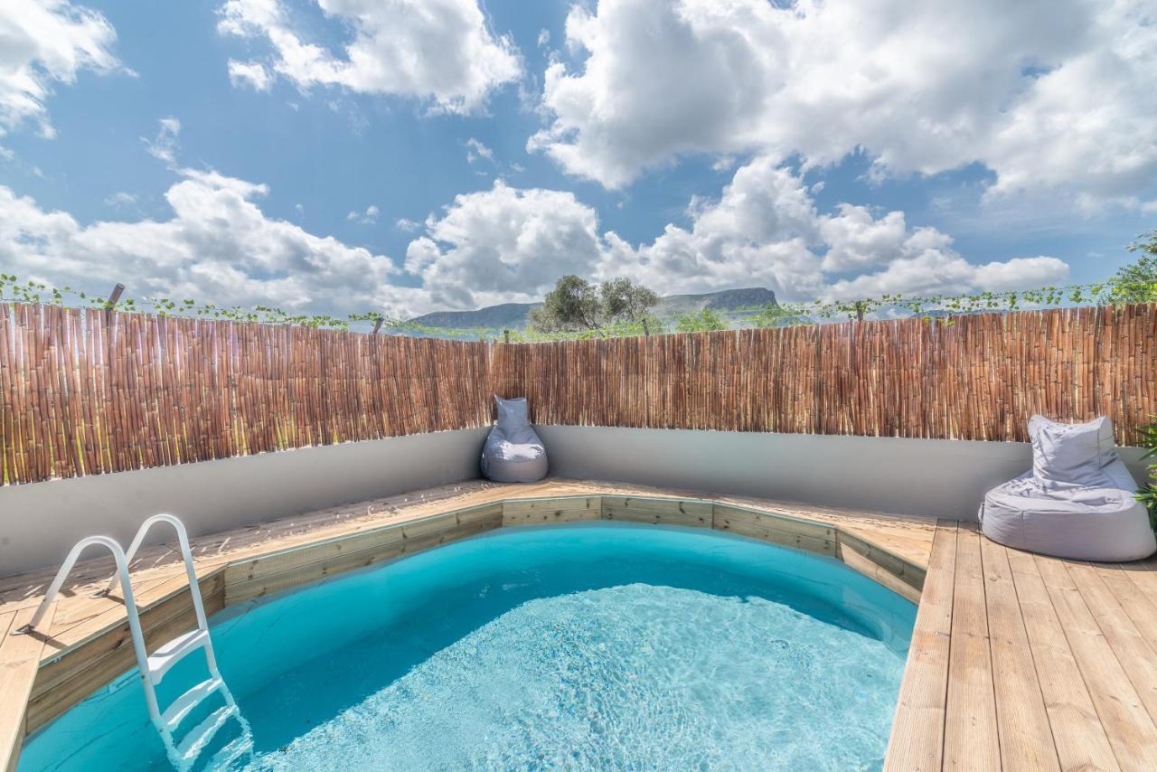 Cozy House With Pool Near Beach Gazi Bagian luar foto