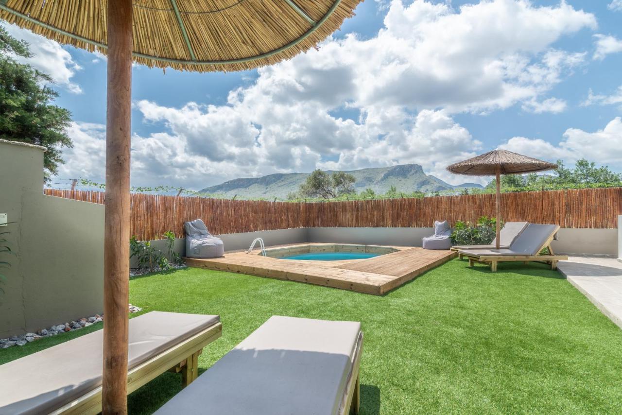 Cozy House With Pool Near Beach Gazi Bagian luar foto